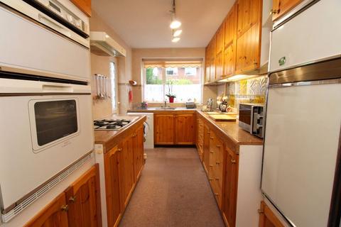 3 bedroom bungalow for sale, Stonnall Road, Aldridge, WS9 8JZ