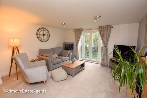 3 bedroom apartment for sale - Moorside, Latchford, WA4 1RN