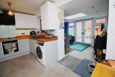 16 Barrow Syke, Bolton Upon Dearne, Rotherham, S63 8FB