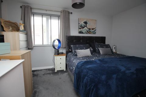 16 Barrow Syke, Bolton Upon Dearne, Rotherham, S63 8FB