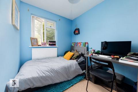 3 bedroom semi-detached house for sale - Osidge Lane, Southgate, London, N14