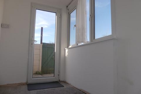 389 Ripponden Road, Oldham, OL1 4JN