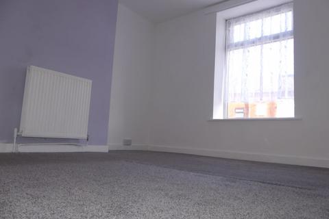 389 Ripponden Road, Oldham, OL1 4JN