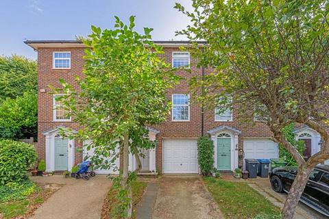 4 bedroom terraced house for sale, Heatherdale Close, Kingston Upon Thames, KT2 7SU