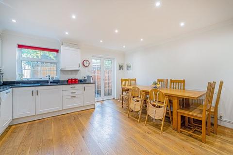 20 Heatherdale Close, Kingston Upon Thames, KT2 7SU