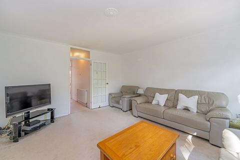 20 Heatherdale Close, Kingston Upon Thames, KT2 7SU