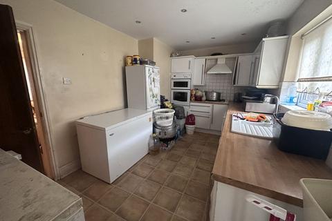 3 bedroom terraced house for sale - Well Lane Gardens, Bootle