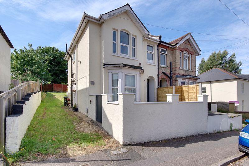 Luther Road, Winton, BH9 2 bed apartment £210,000
