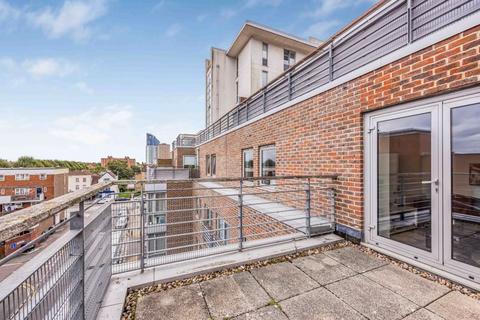 2 bedroom flat for sale, Cross Street, Portsmouth