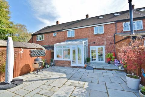 7 Barley Close, Lewknor, Watlington, OX49 5UA