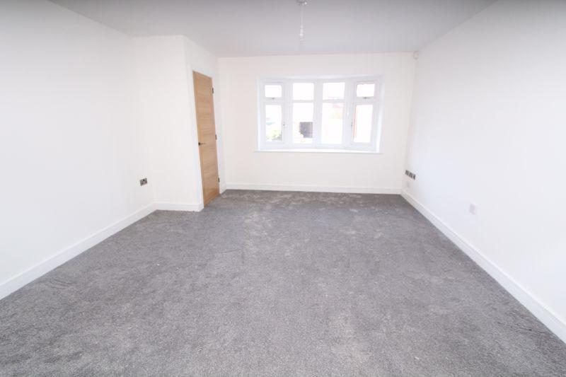 Ashton Park Drive, Brierley Hill DY5 4 bed detached house £1,600 pcm