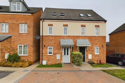 3 bedroom semi-detached house for sale, Greenfields Drive, Newport TF10
