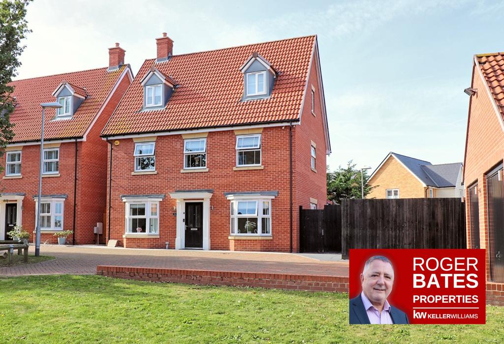 Stamford Drive, Dunton Fields, Laindon, Basildon, Essex SS15 5 bed