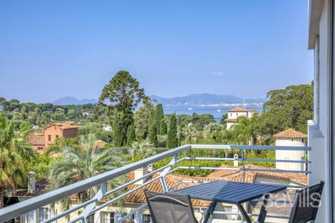 3 bedroom flat, Antibes, Cap d'Antibes, 06160, France