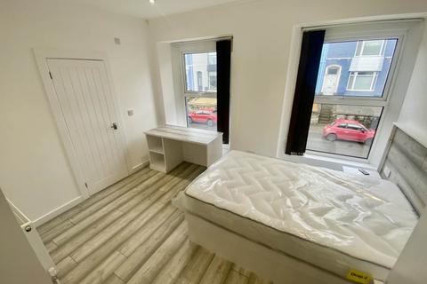 6 bedroom house to rent, King Edwards Road, Brynmill, , Swansea