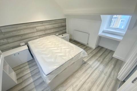 6 bedroom house to rent, King Edwards Road, Brynmill, , Swansea