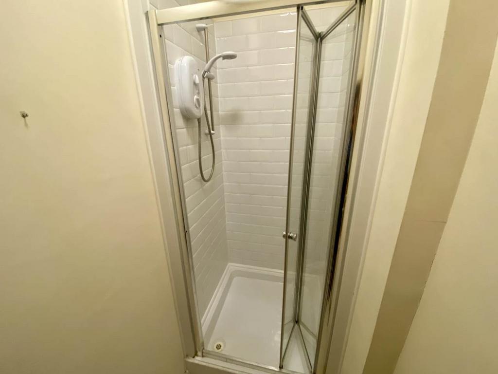 Shower 2