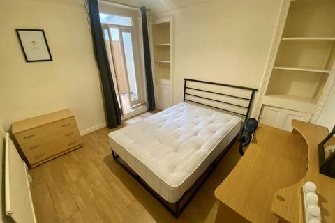 3 bedroom house to rent, Rhyddings Park Road, Brynmill, , Swansea