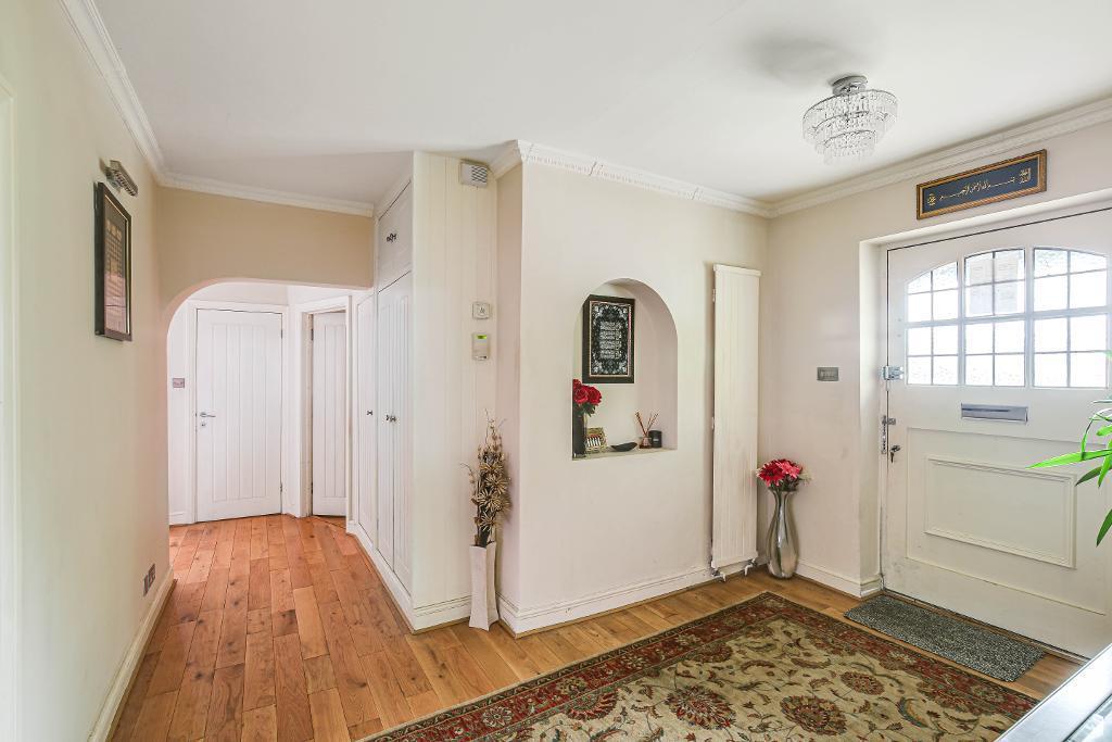 Arkwright Road, Sanderstead, CR2 0LL 6 bed detached house £1,100,000