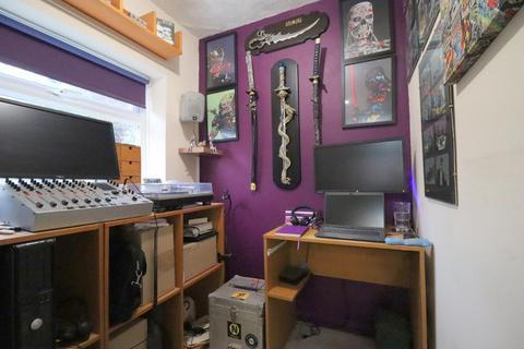 71 Sunningdale, Luton, LU2 7TF