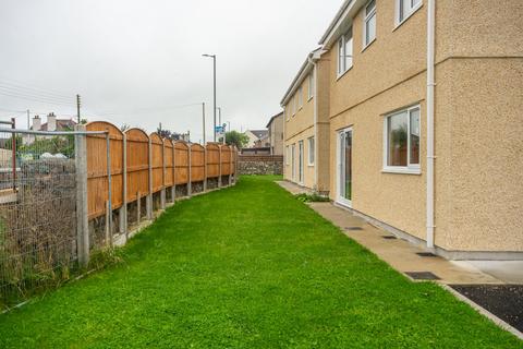 undefined, Cae'r Eglwys, Llanrug, Caernarfon, Gwynedd, LL55