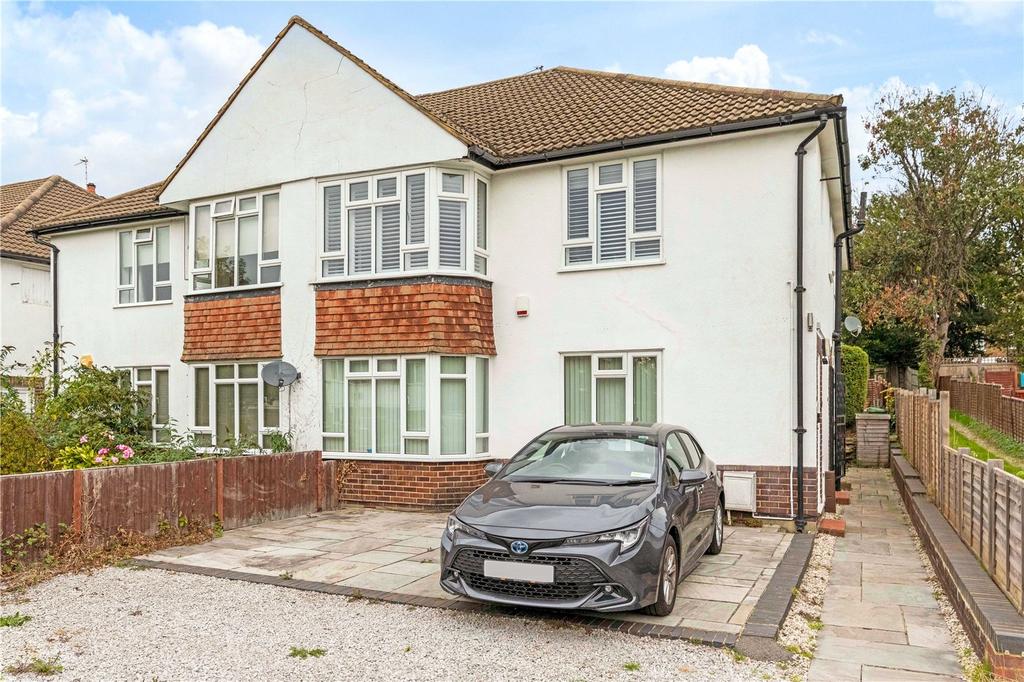 Wanstead Close, Bromley, BR1 2 bed £400,000