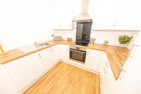 1 bedroom flat to rent, Media City, Michigan Point Tower A,, 9 Michigan Avenue, Salford, M50