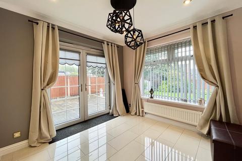 3 bedroom detached house for sale, Chestnut Road, Wednesbury, WS10