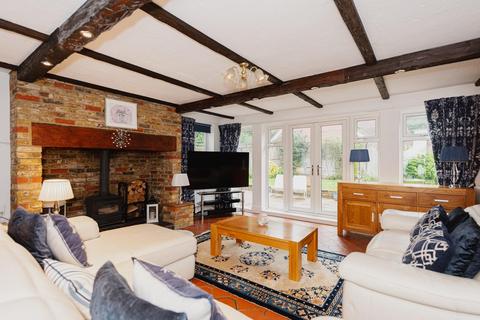 Copleigh Lodge Copleigh Drive, Kingswood, Tadworth, KT20 6BJ
