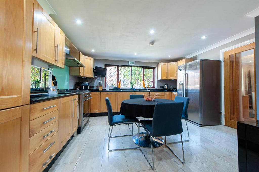 Kitchen-Breakfast Room..jpg