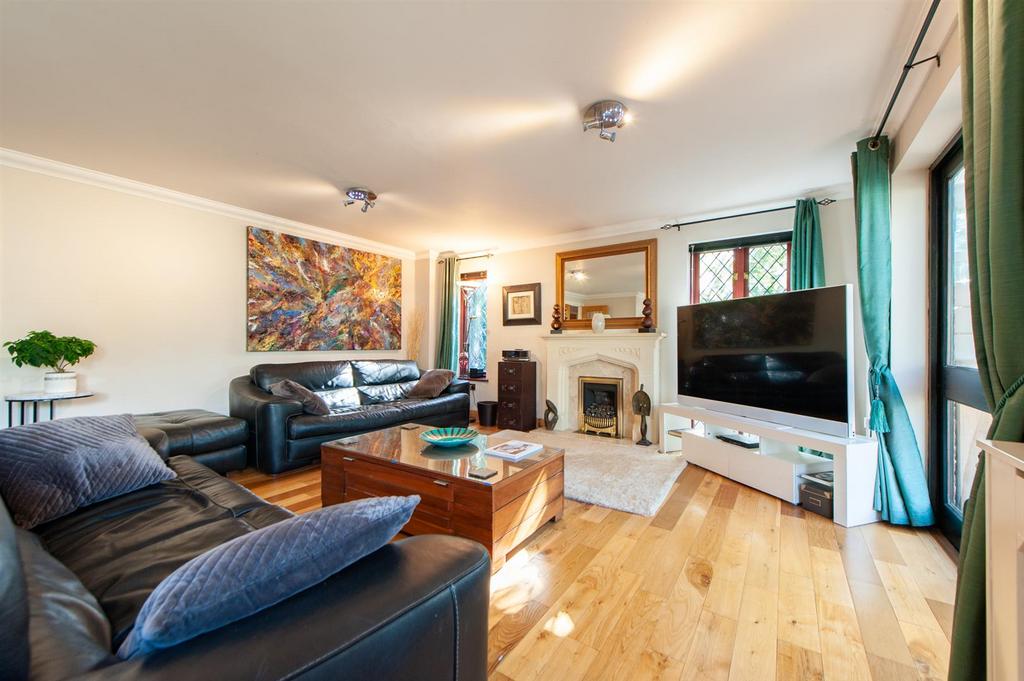 Living Area.jpg