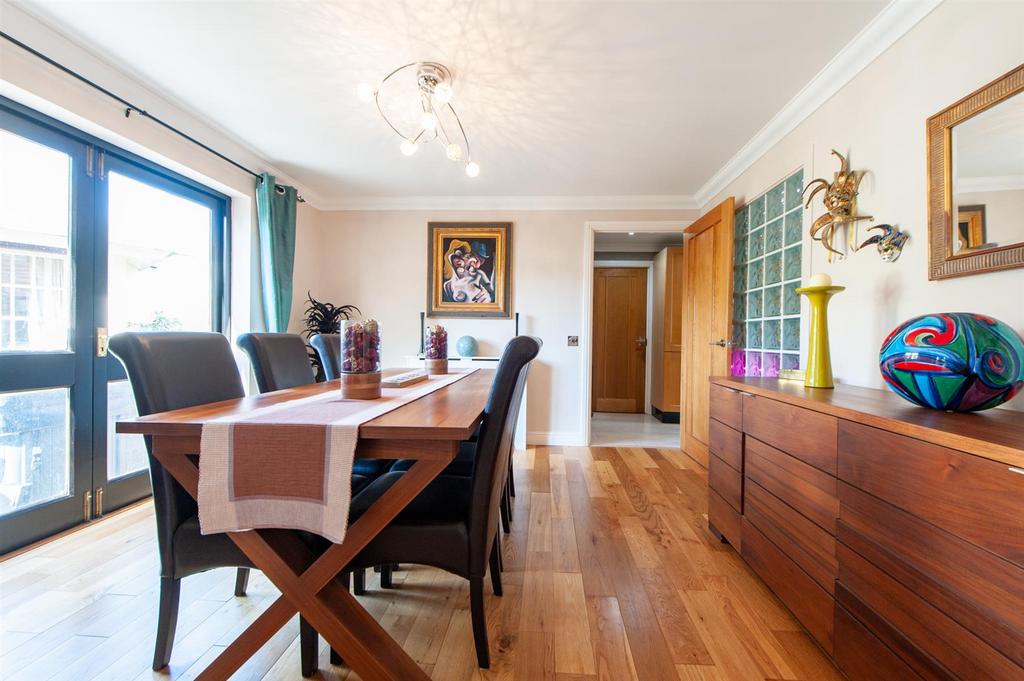 Dining Room.jpg