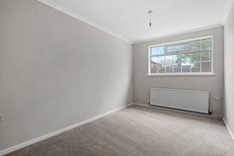 28 Austcliff Close, Redditch, B97 5NZ