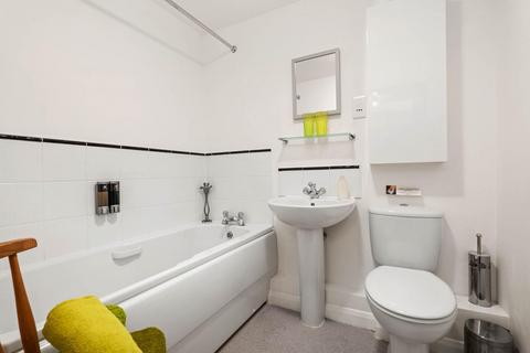 62 Gloucester Close, Redditch, B97 6AH