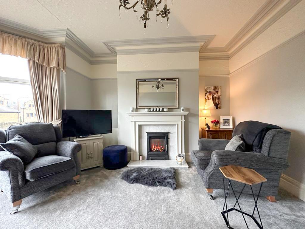 Bolton Road, Silsden 4 bed terraced house for sale £315,000
