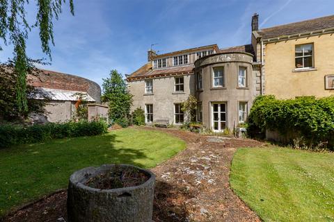 5 bedroom character property for sale, Castle Hill, Leyburn DL8