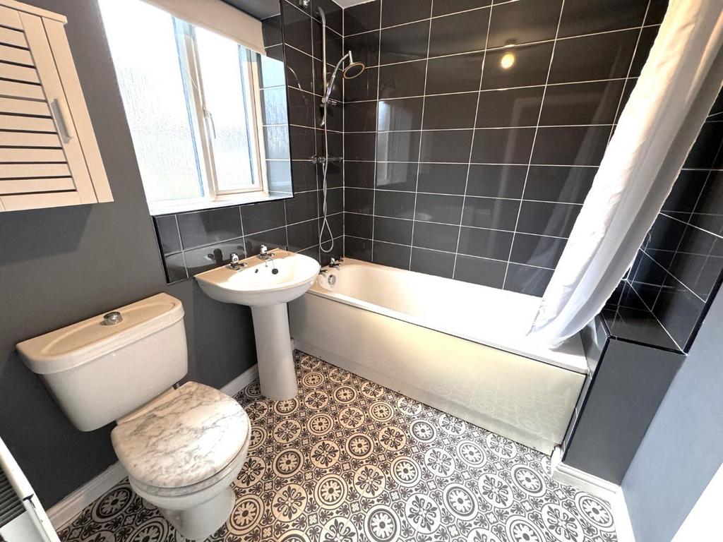 Pottery Wharf, Thornaby 3 bed semidetached house for sale £140,000