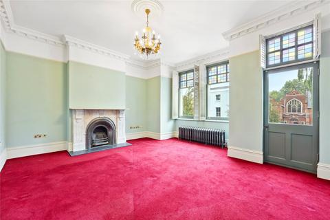 5 bedroom terraced house to rent, Fentiman Road, London, SW8