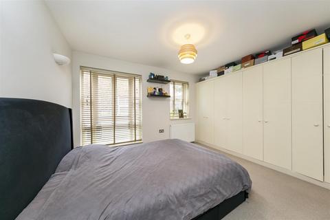 2 bedroom apartment for sale, Strathmore Road, Teddington