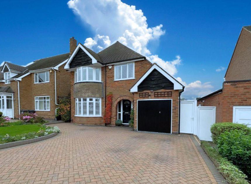 Hawthorn Road, Wylde Green, Sutton Coldfield 3 bed detached house for