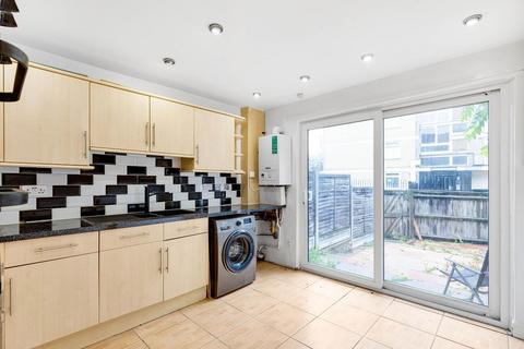 70 Columbia Road, London, E2 7NN