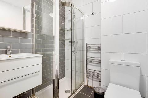 70 Columbia Road, London, E2 7NN