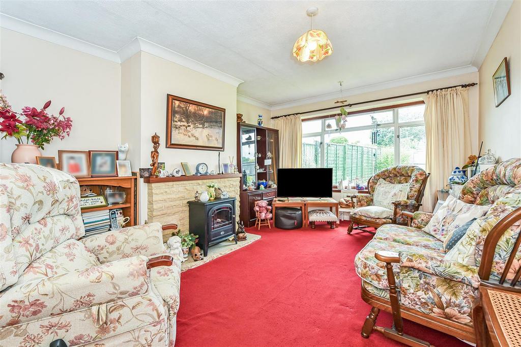 Milton Avenue, Andover 2 bed semidetached bungalow for sale £275,000