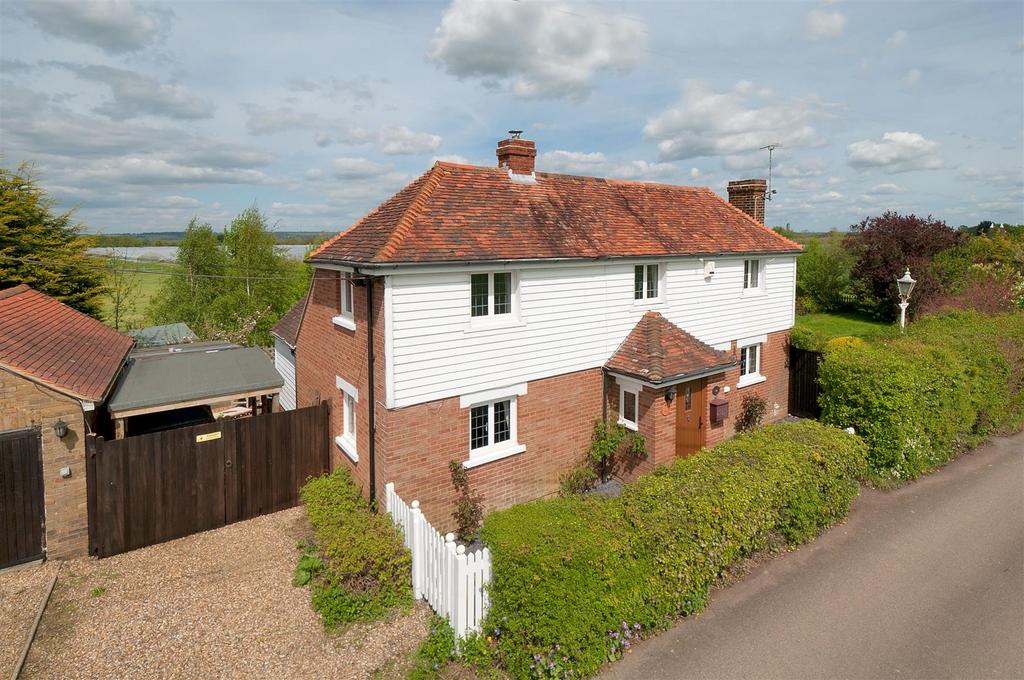 Kings Lane, Tonbridge TN12 3 bed detached house for sale £740,000