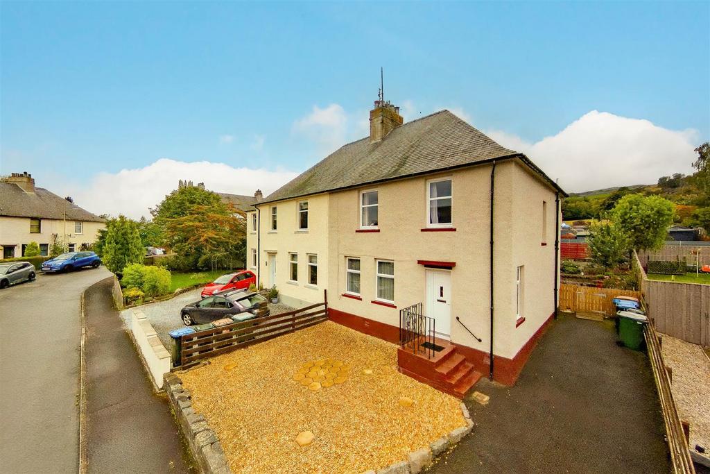 Hall Park, 3 bed semidetached house £145,500