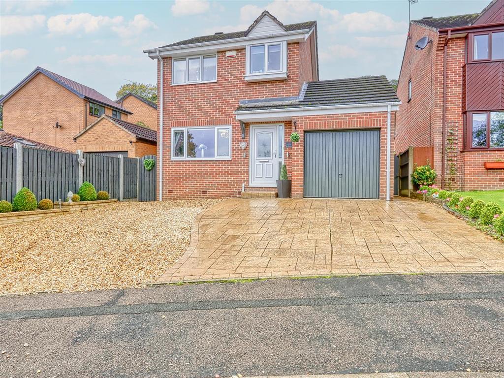 Glenavon Close, Chesterfield S43 3 bed detached house for sale £265,000