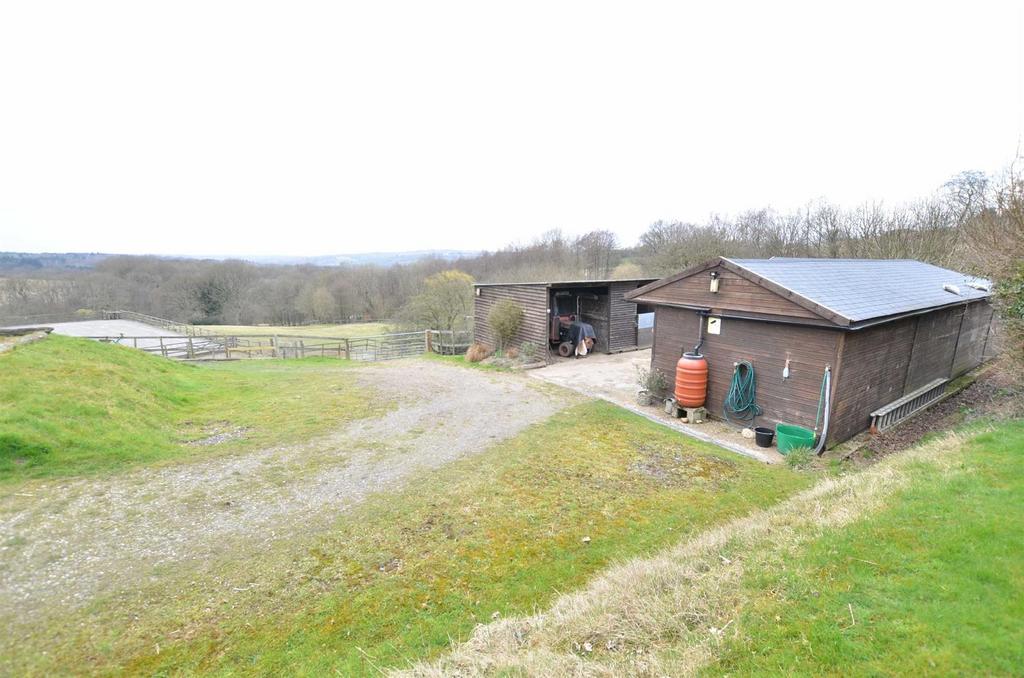 Rock Hill, Staplecross Robertsbridge... 4 bed equestrian property £