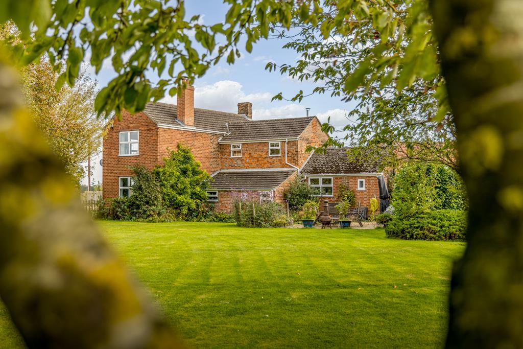 Holme Road, Kirton Holme, Boston 3 bed detached house £424,800