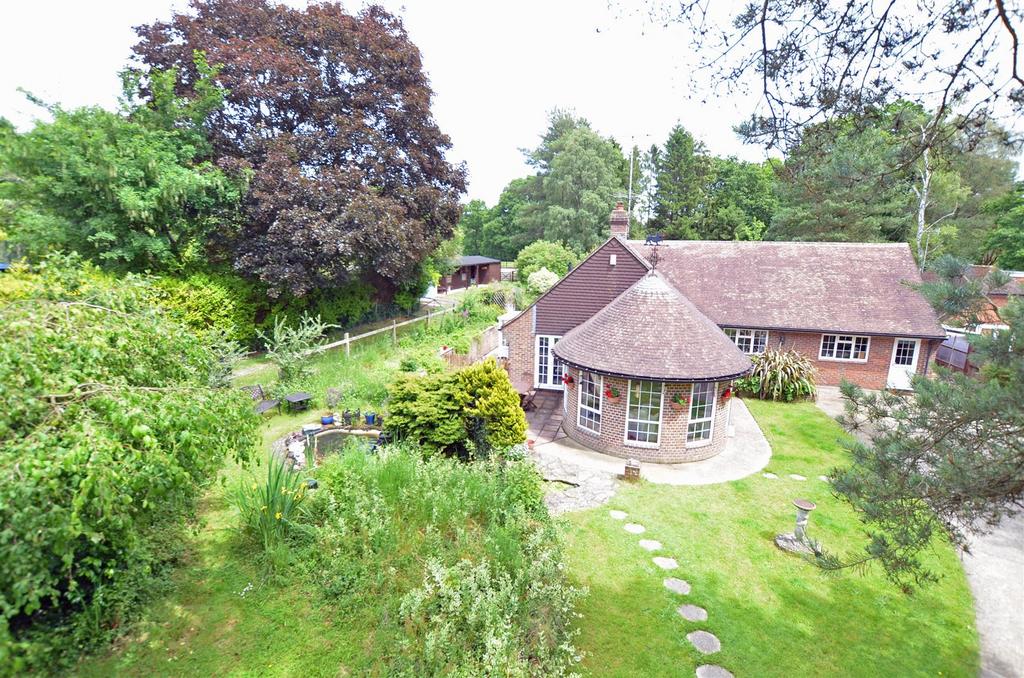 Herons Lea, Copthorne RH10 3 bed equestrian property for sale £850,000