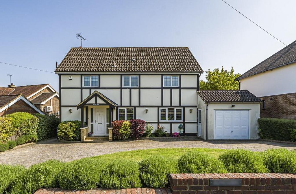 The Grove, Brookmans Park AL9 4 bed detached house for sale £1,250,000